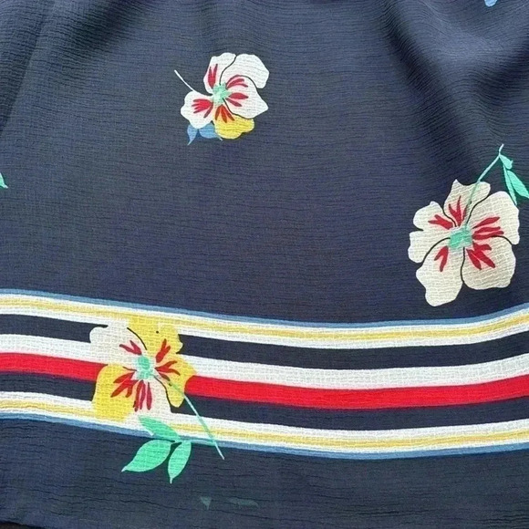 Tommy Hilfiger  | Black off the shoulder floral blouse - Picture 5 of 11